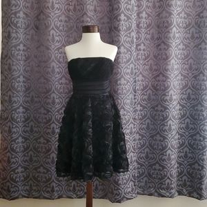 White House Black Market - Black flower sz2 dress